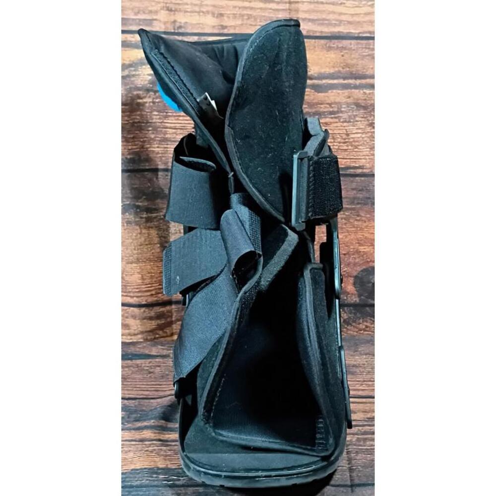 United Ortho‎ Medical Ankle Brace Support Boot - MEDIUM - Picture 2 of 7